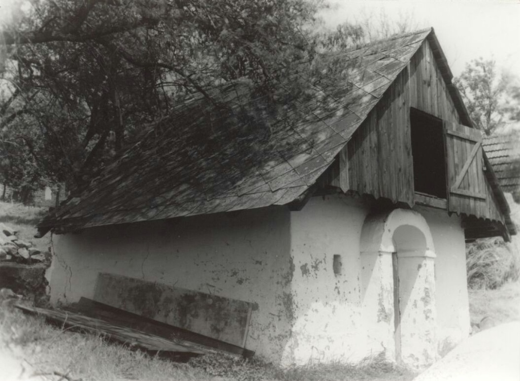 Vinohradnická stavba čp. 78 s lisovnou bez sklepa a s žudrem v Uherském Brodě – Havřicích, začátek 20. století